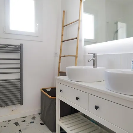 Superbe Maison Renovee Avec Piscine D'olonne - 8 Personnes *