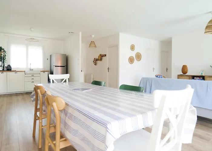 Nyaraló Superbe Maison Renovee Avec Piscine D'olonne - 8 Personnes *