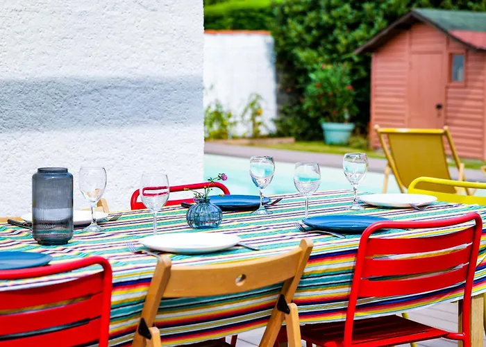 Superbe Maison Renovee Avec Piscine D'olonne - 8 Personnes Nyaraló *